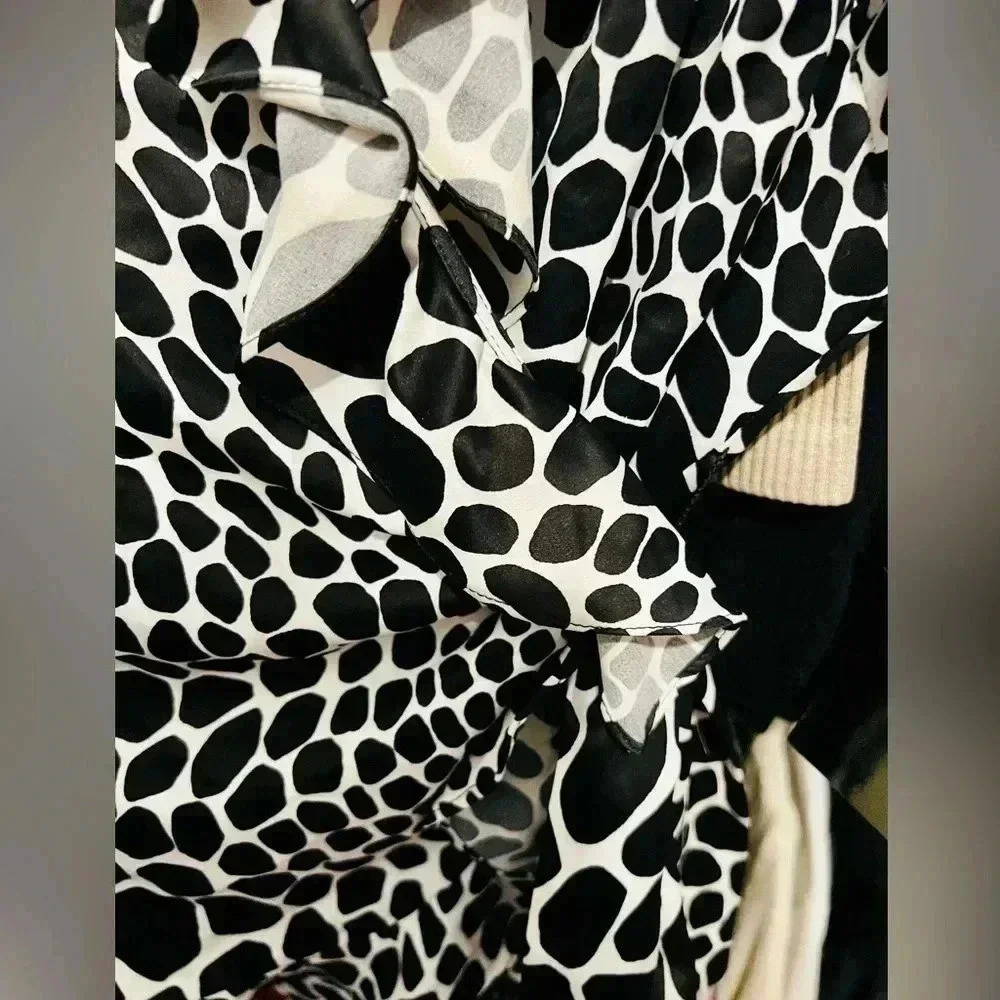 NWT Super Cute Black White Wrap Tie Satin Blouse - Picture 4 of 5